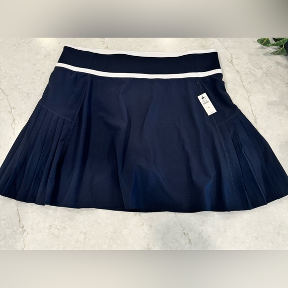 T by Talbots Dresses & Skirts - NWT T by Talbots Skort Size L